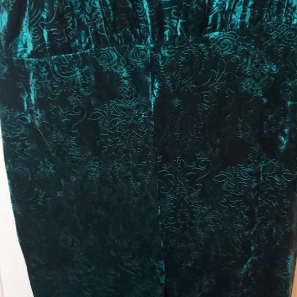 Fashion Nova Velvet Jumpsuit in Hunter - Picture 13 of 16